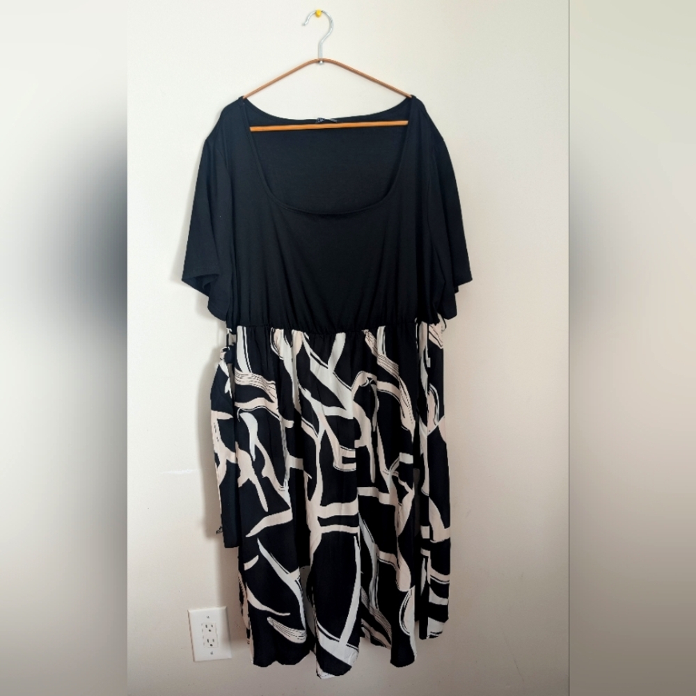Bloomchic Elegant Black and White Belted Pockets Midi Dress US 22 - 24